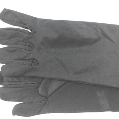 时尚与防护并重 无锡康美手套厂家直销黑色超薄礼仪手套